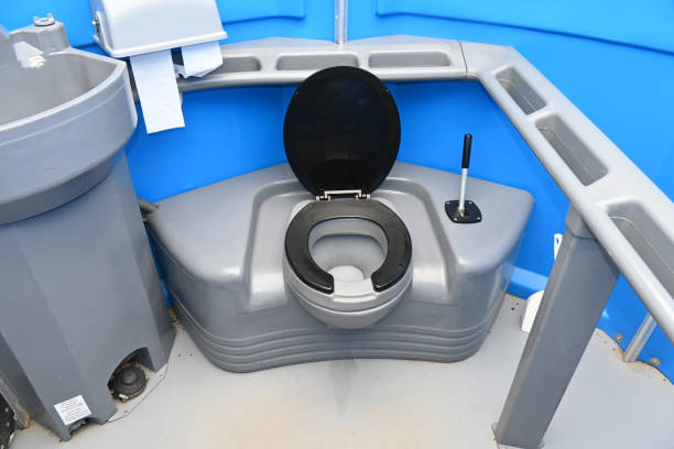 Portable Toilet Options We Offer in Apison, TN